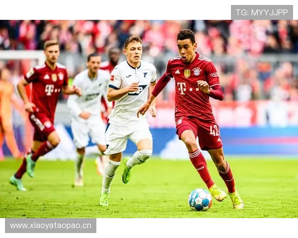 拜仁控制力下滑问题显现，中场防线脱节制约球队竞争表现