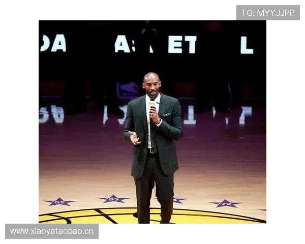 科比凌晨四点的豪宅车库，停着七辆超跑却只穿一件旧球衣